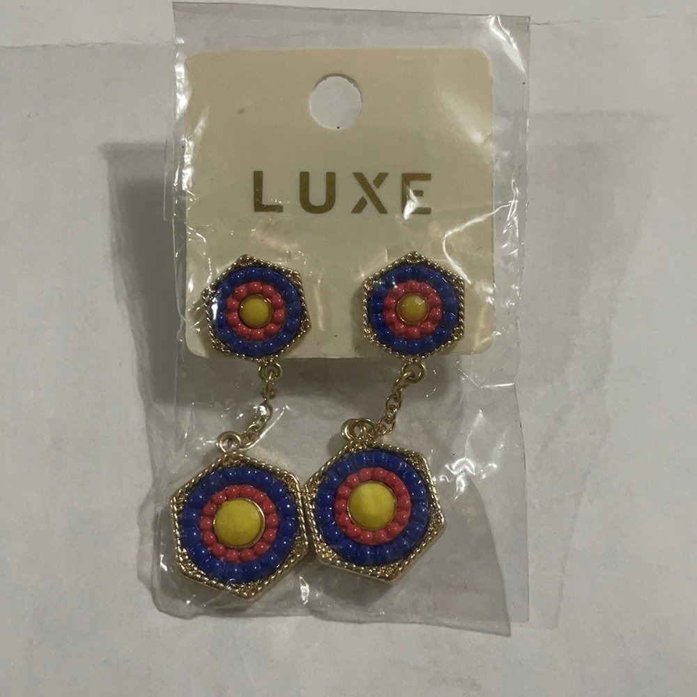 Women’s earring